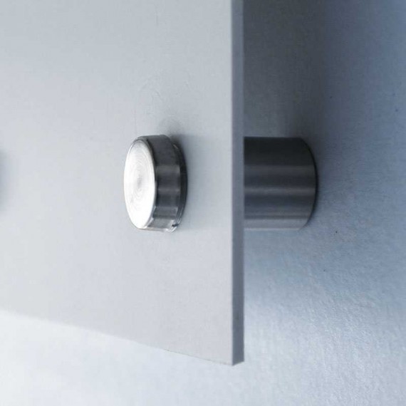 Avstandsstykker 19x30mm montert på skilt