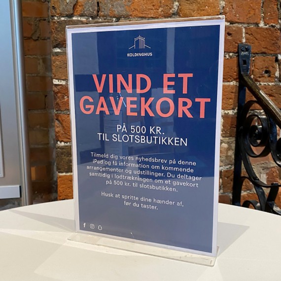 Bruk menyholder i plexiglass til å få frem ditt budskap