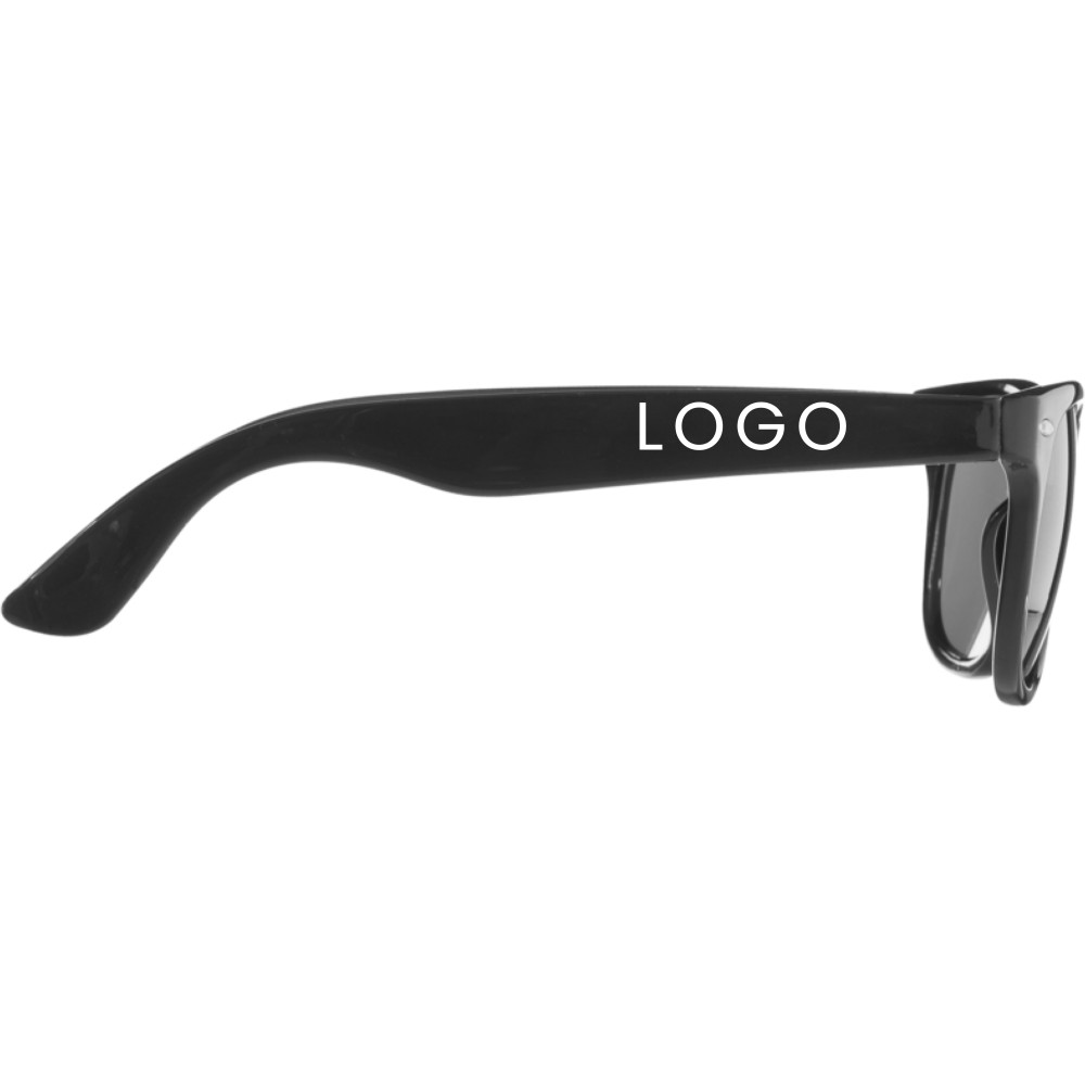 Sett logoen din på en solbrille