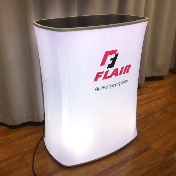 Messebord med LED i bruk
