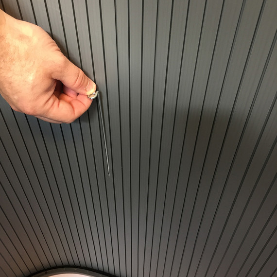 Messebord eller messedisk som veier lite