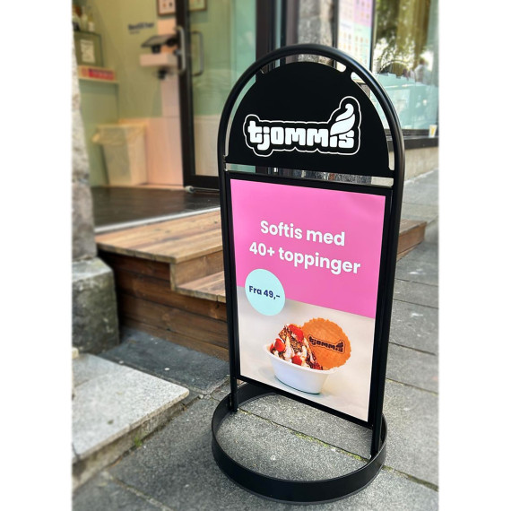 Vi ønsker Tjommis lykke til med salget og takker Valentina Wimmer for det flotte bildet av Gatebukk sirkel Urban i bruk.
