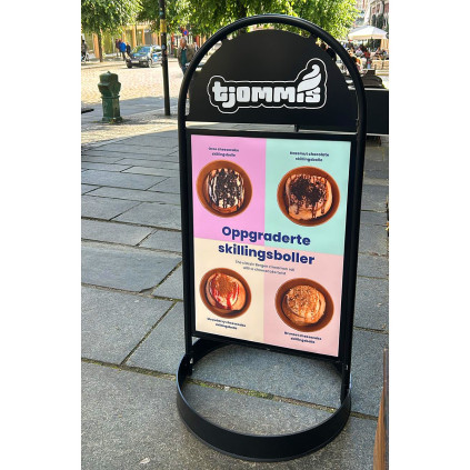 Vi ønsker Tjommis lykke til med salget og takker Valentina Wimmer for det flotte bildet av Gatebukk sirkel Urban i bruk.