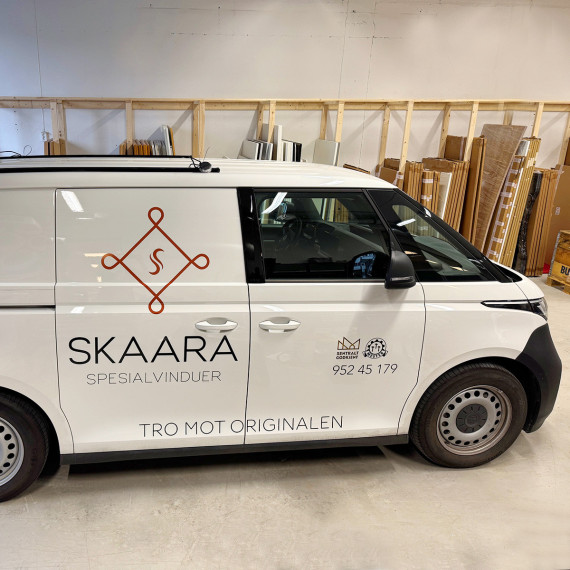 Martin hos Skaara Spesialvinduer AS skriver: Ja, bilen ble veldig bra! Vi ønsker de lykke til på veien!